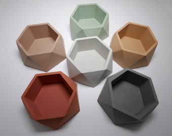 Geometric concrete planter, Succulent planter, Concrete planter, Cactus planter, Minimalist handmade gifts.