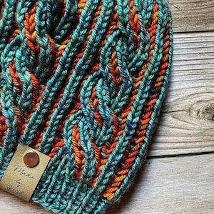 Twisted Vineyard Beanie Knitting Pattern / Digital Download / Hat Pattern/ Brioche Beanie Pattern /  Two Color Brioche Hat
