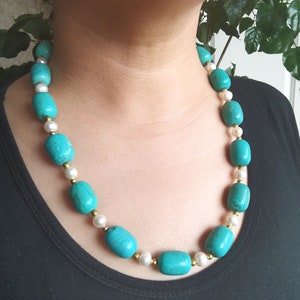 Barrel howlite turquoise Chunky Necklace, Freshwater pearl,Beaded Necklace,Statement knotted Necklace -02