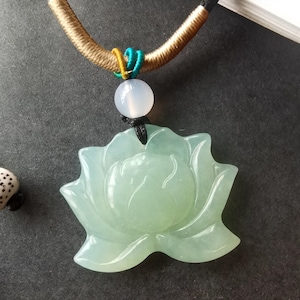 lotus flower carving natural green jade stone pendant,green rope necklace,protector,amulet,gemstone bead,Good Luck jewelry,best gift