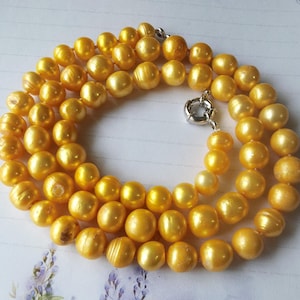 24&quot; baroque oval Genuine yellow Cultured freshwater pearl beaded necklace,8mmx9mm,Semi gemstone,with handmade knotted Unisex neckalce 09