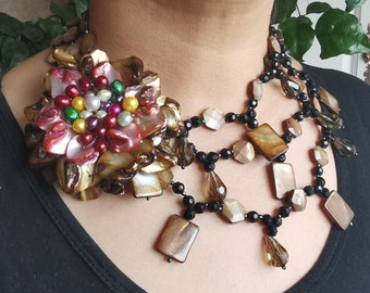 Hand Beaded Shell Flower Necklace: Freshwater Pearl & Crystal - 17"