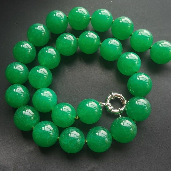 Jade Bead Necklace - Etsy