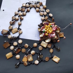 3rows faceted brown shell mop,Freshwater pearl,black crystal glass beads,flower hand beaded necklace,Statement weave Necklace, 18&quot; -06