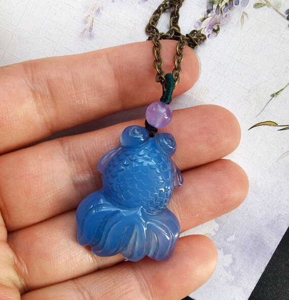 Chinese Natural Agate Chalcedony Cicada Pendant Fashion Necklace Charm Jewelry 