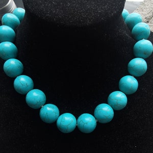18mm howlite green turquoise Chunky Necklace, Charm Round Beaded Necklace,Statement knotted Necklace