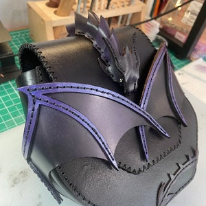 Dragon Belt Bag, Leather Dragon Bag, Crossbody Dragon Bag, Dragon Saddle Bag, Medieval Belt Pouch, Renaissance Dragon Bag, Mini Backpack