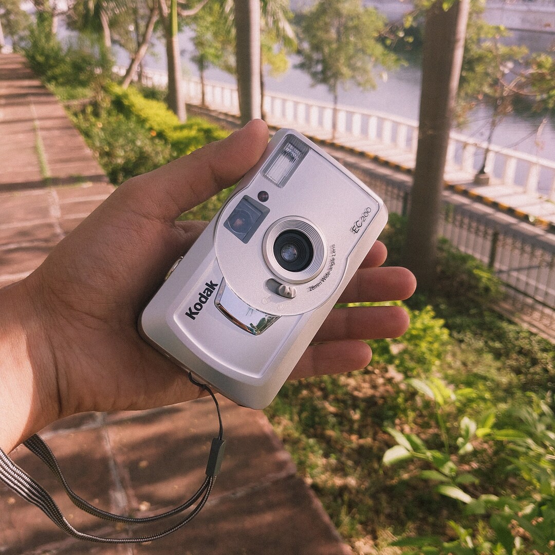 Kodak EC200 35mm Film Camera, 35mm Point and Shoot Vintage Camera, Old