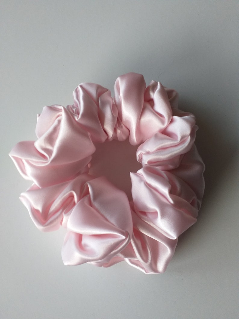 Handmade Pink Silk Scrunchies scrunchie scrunchy handmade by ScrunchiesTresors