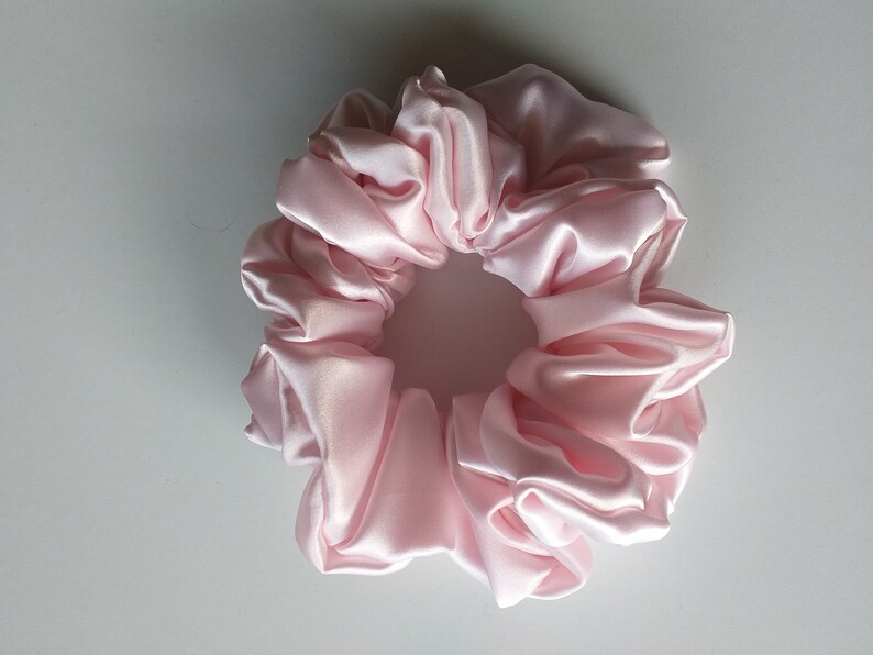 Handmade Pink Silk Scrunchies scrunchie scrunchy handmade by ScrunchiesTresors