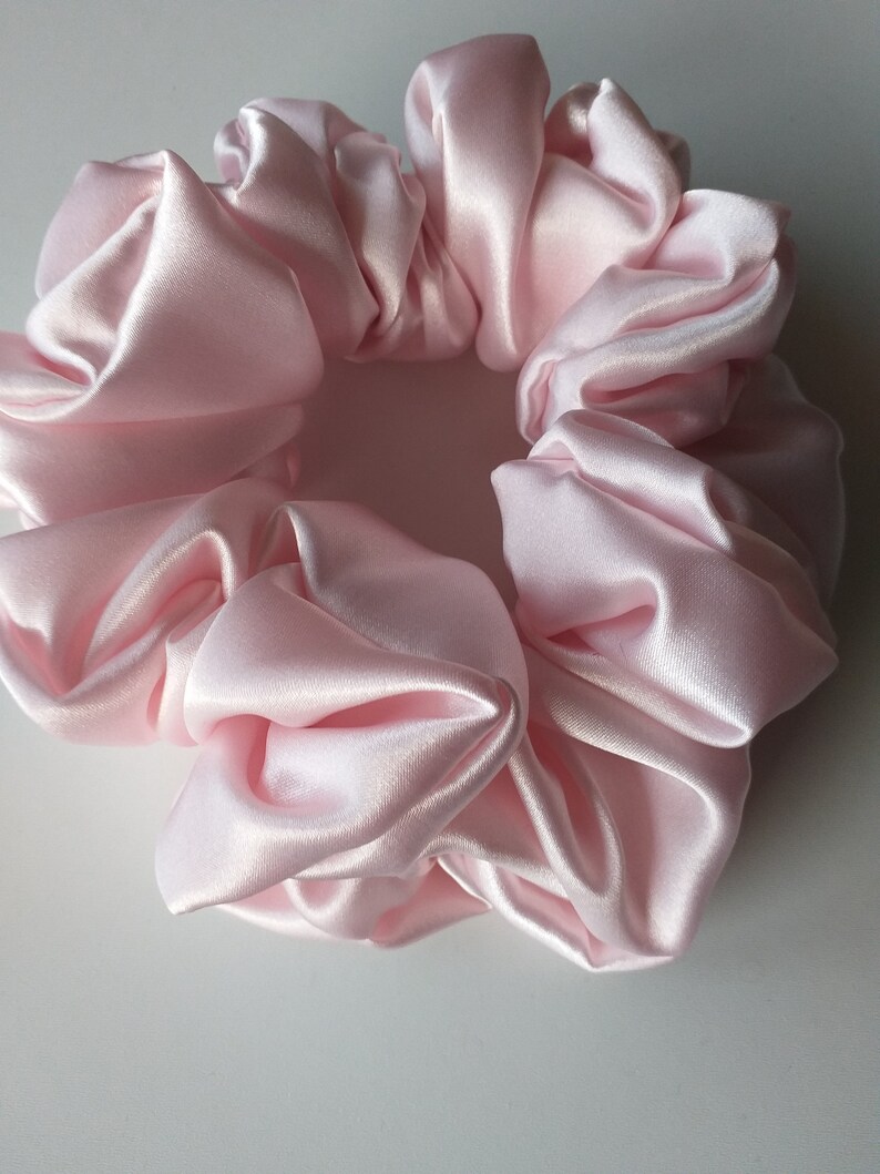 Handmade Pink Silk Scrunchies scrunchie scrunchy handmade by ScrunchiesTresors
