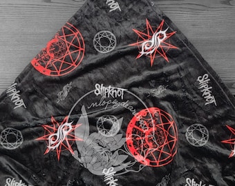 Minky Slipknot Blanket