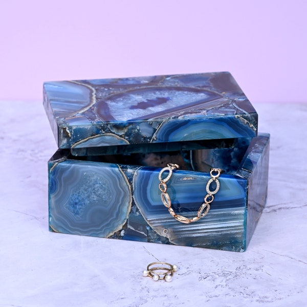 Blue African Agate Jewellery Box Handcrafted Unique Gemstone Storage for Elegance and Positive Energy - Crystal Decor Rare Find