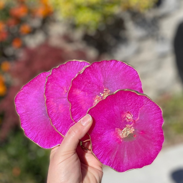 Hot pink coaster set, pink & gold coasters with unique shape, handmade epoxy resin coasters, bright pink with gold accents, agate style