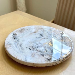 Handmade lazy Susan turntable on solid wood, Abstract art marbled centerpiece made with resin on wood, unique home decor gift, 18 inch