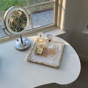 Square tray with reflective glass rim, handmade epoxy resin tray with pearl white and gold colors, customizable size options available