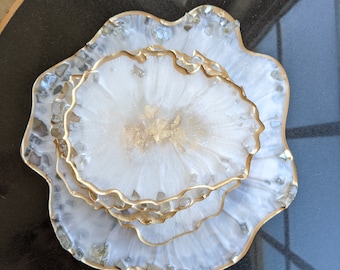 Resin tray with matching coasters, glass edges, black or white with decorative gold accents, bundle of 5, tray and coaster set