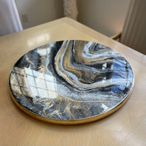 Custom lazy susan turntable, handmade with resin and solid wood, abstract geode resin art centerpiece, shades of grey black gold and white