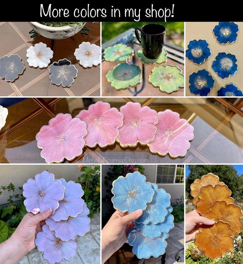 Op de afbeelding: Set van vier harsonderzetters met een bloemenontwerp en gouden rand. De onderzetters zijn verkrijgbaar in verschillende kleuren, waaronder roze, blauw, paars en goud.  Meer kleuren in mijn winkel! MichellePourniaEtsy.com