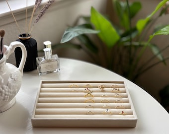 Grand plateau de rangement pour bagues en velours pour exposer vos bagues sur un meuble-lavabo ou à l'intérieur d'une grande boîte à bijoux, organiseur de porte-bagues pouvant contenir jusqu'à 40 bagues