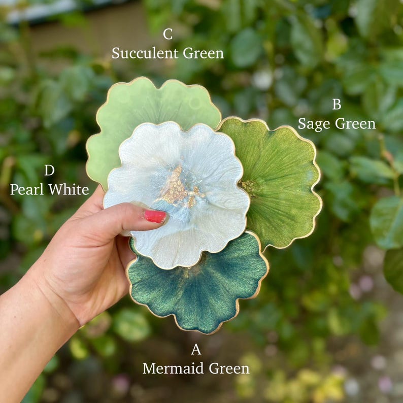 Green flower coasters, handmade epoxy resin coasters with gold accents, resin coaster set, gifts for home with custom colors