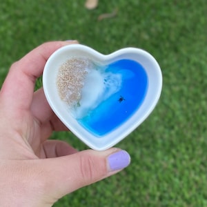 Porcelain heart ring dish with ocean beach scene, custom wedding ring holder, personalized jewelry trinket tray with sea life silhouette