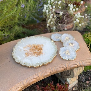 Tray and coaster set with glass rim, handmade epoxy resin tray with 4 matching coasters, white and gold, 13” decorative tray & coaster set