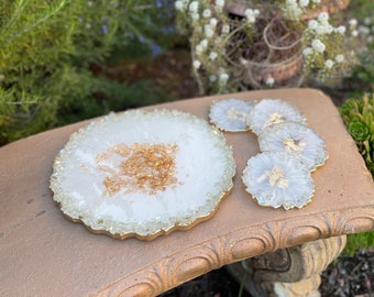 Tray and coaster set with glass rim, handmade epoxy resin tray with 4 matching coasters, white and gold, 13” decorative tray & coaster set
