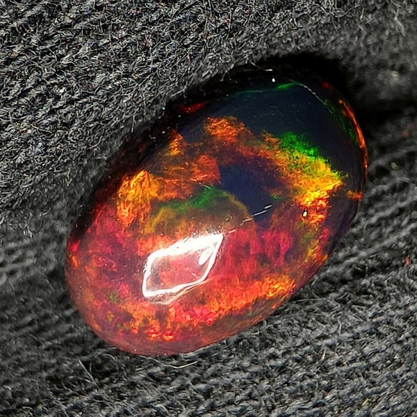 2.35 Carat Rare Natural Black Ethiopian Opal Top Quality Multi Fire Ethiopian Opal Oval Shape Amazing Loose Stone For Making Jewelry