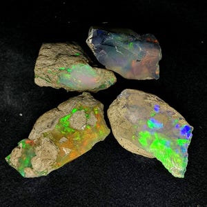 Ethiopische Welo Fire Opal Rough: edelsteen van AAA-kwaliteit voor sieraden