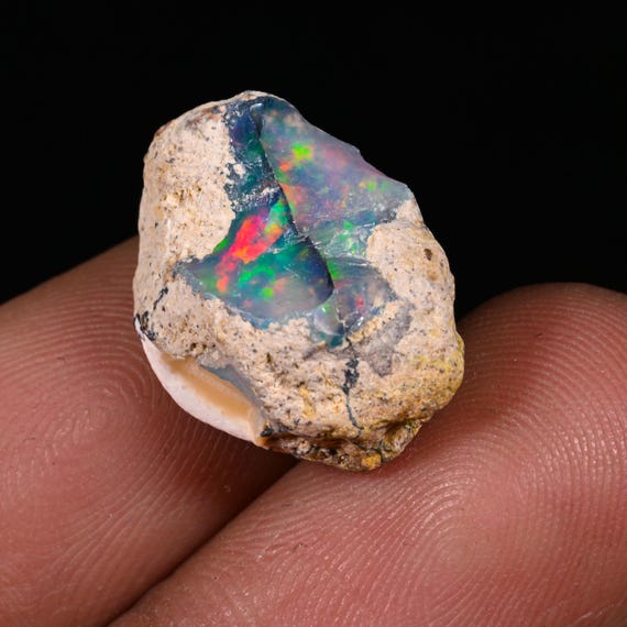 エチオピアウェロ産オパール　ピンファイア　ジュエリー　グレード　鉱物標本　原石 Amazon | エチオピアオパール 粗い宝石 マルチファイアーウェロ