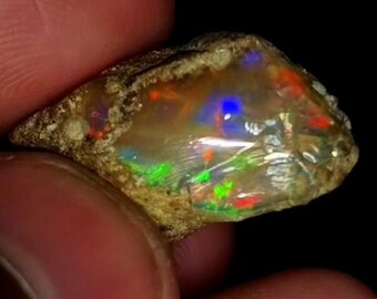 エチオピア産ウェロファイアオパール原石：天然宝石（22 x 14 mm、17