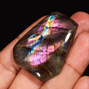 Purple Labradorite Cabochon: Natural Loose Gemstone (44X33X9 MM, 120.40 Ct)