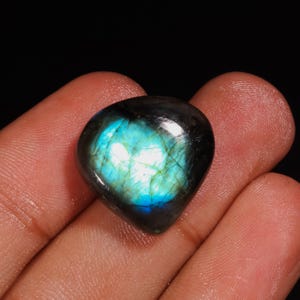Natural Multi Labradorite Heart Cabochon: Loose Gemstone (20X7 MM, 27.40 Ct)