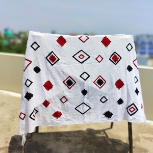 Bohemian Mudcloth Throw Blanket with Tassel Hand Loomed Embroidery Cotton Sofa Throw for Living Room African Style Decor for Home Bed Throw