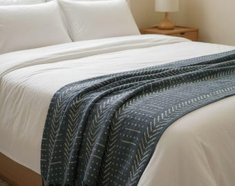 Handwoven Gray Cotton Throw Blanket with Tassels, Boho Bed Runner 120x170cm