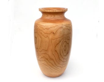Hand-Turned Cherry Wood Vase: Decorative Home Decor