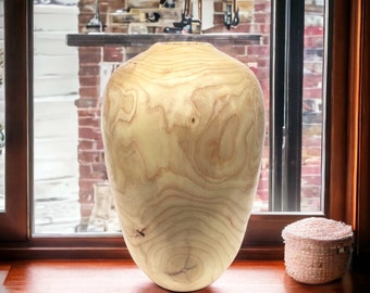Handmade Maple Wood Vase: USA Crafted Dry Flower Vase