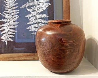 Modern Walnut Wood Vase – Wide Black Walnut Decor – Sculptural Centerpiece – Minimalist Home Accent – Unique Handmade Gift