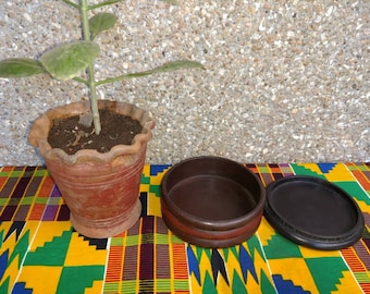 Lidded small handmade wooden pot/earing or ring container