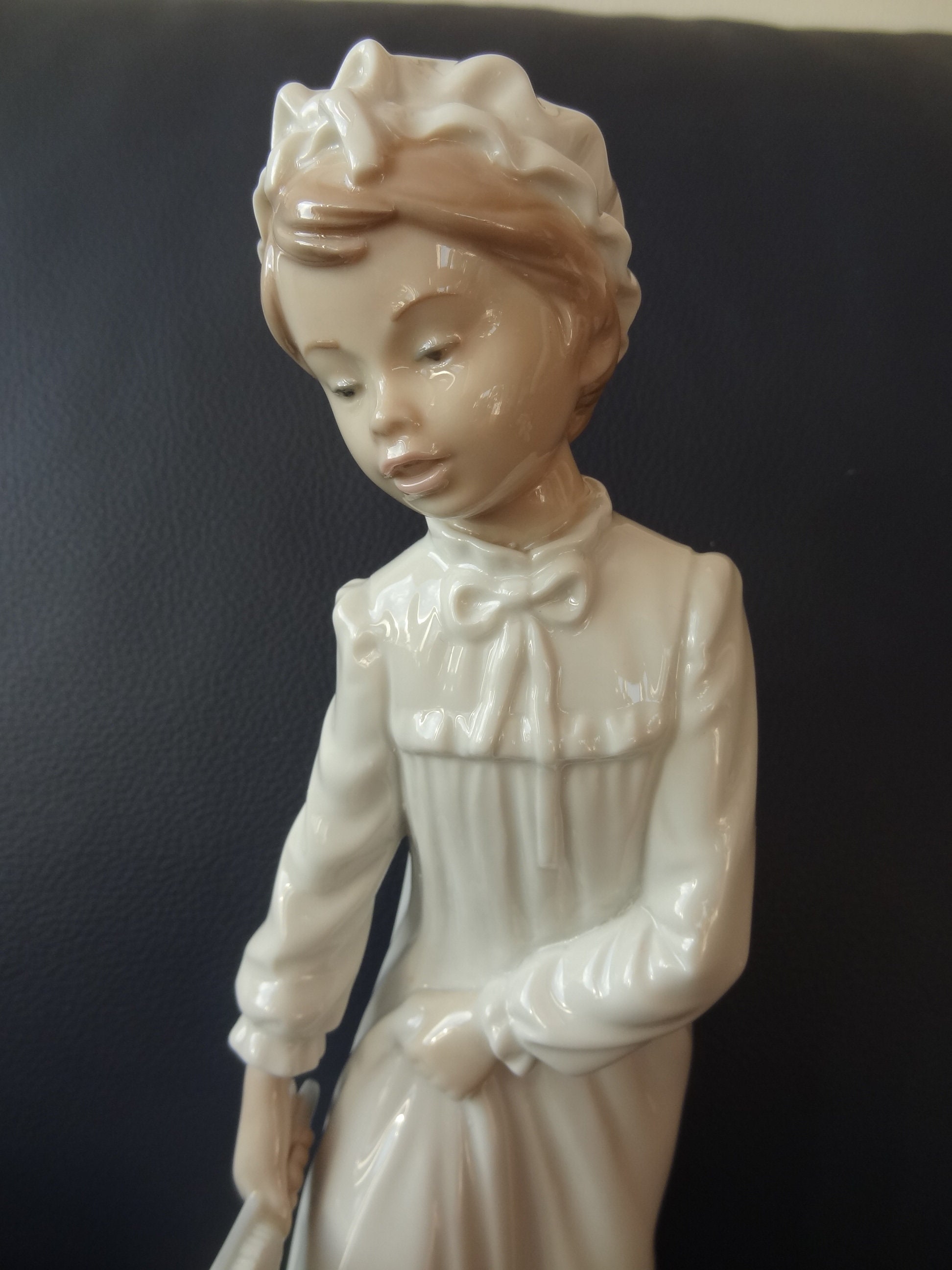 orders wholesale Lladro, large porcelain Limited figurine, girl market in  nightgown Sculpture. 