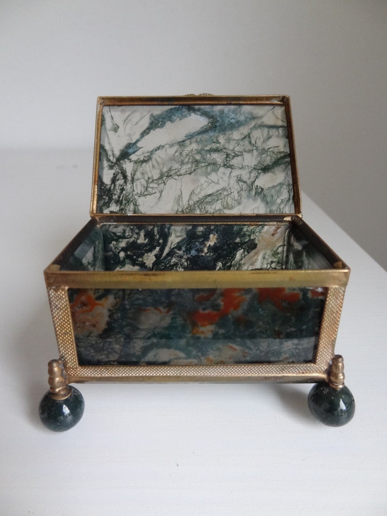 Antique box made of moss agate on ball feet image 2