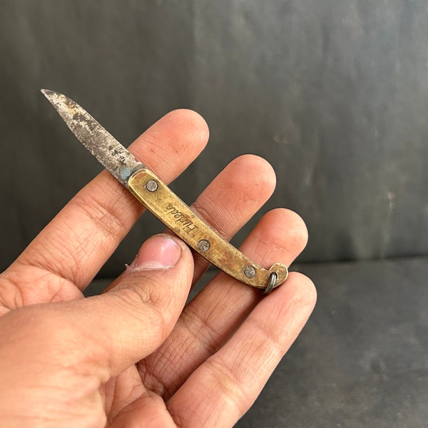 Rare Old Vintage Handmade Iron and brass small Miniature Sun Fudeda Indian Knife Pocket Knife Folding Knife Pocket Watch Fob Knives Survival