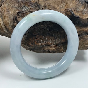 Zertifizierter 55,9 mm Princess Cut Icy Bluish White mit Lavendel und Imperial Green Burmese Grade A Jadeit Jade Bangle/Icy Jade/MOJ0158