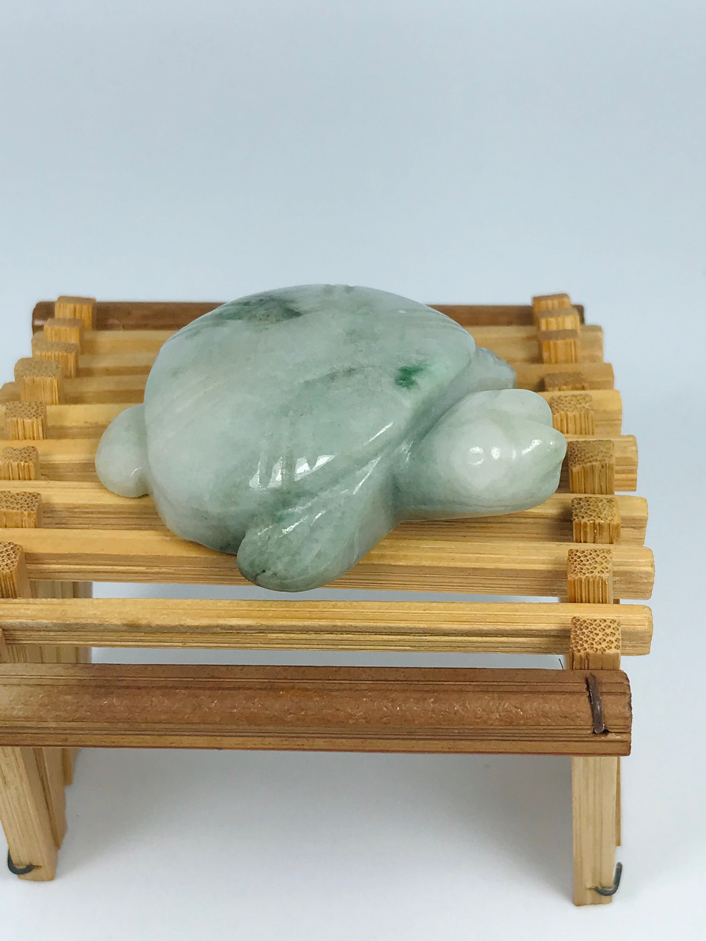 手彫りの幸運の亀 本物グレードA（未処理）ビルマ産翡翠翡翠置物/幸運