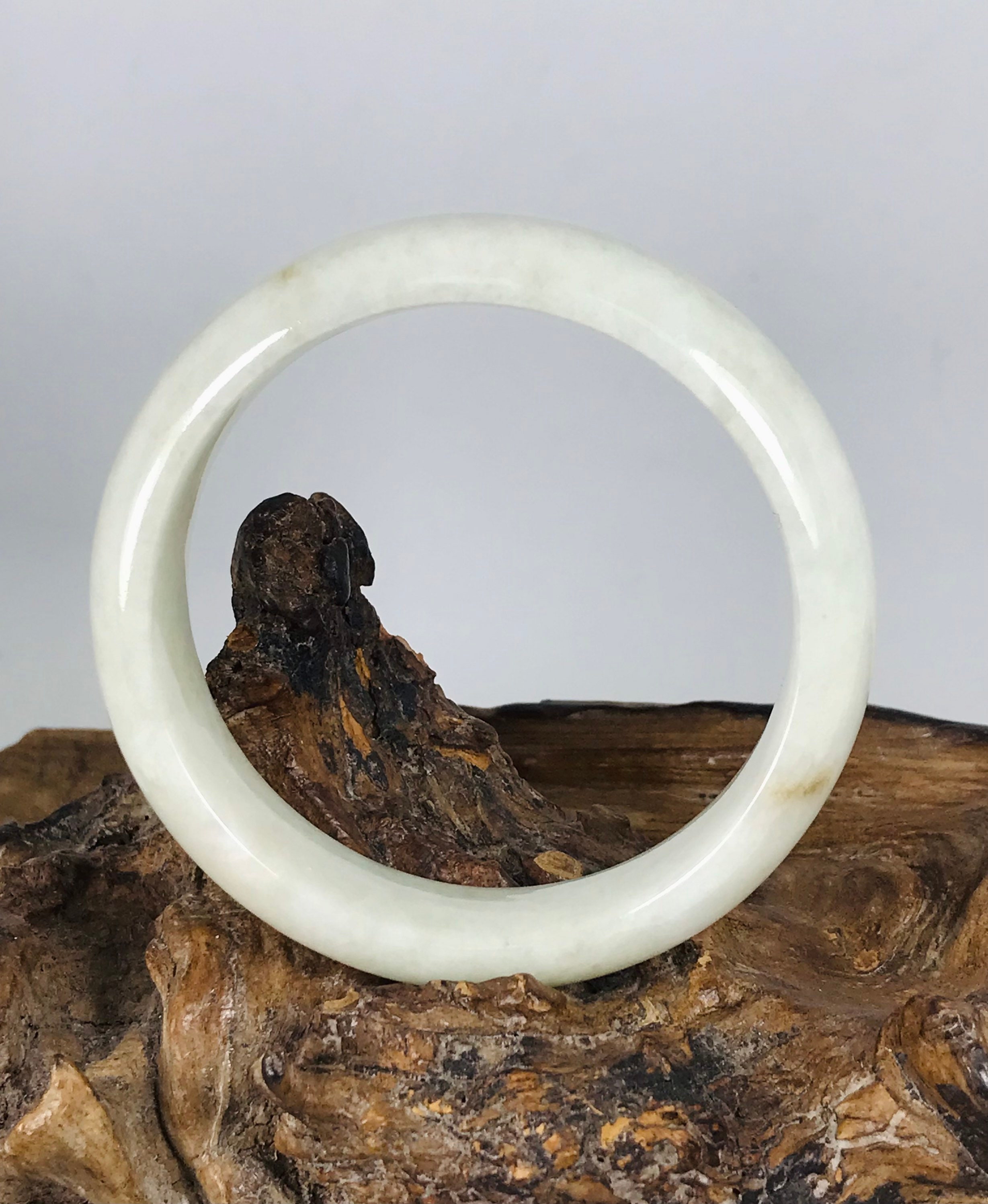 Pearl China Company 22 KT Gold Virgin Mary 10