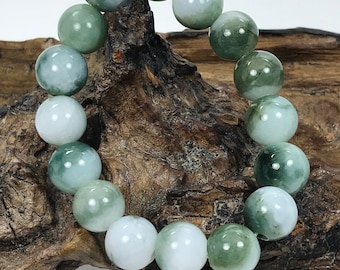 Pulseira de Jadeíta Birmanesa Autêntica Grau A, Verde Esmeralda com Contas Brancas Leitosas, em Formato de Maçã Redonda de 14 mm, Certificada por Laboratório Gemológico / Boa Sorte / MOJB0030