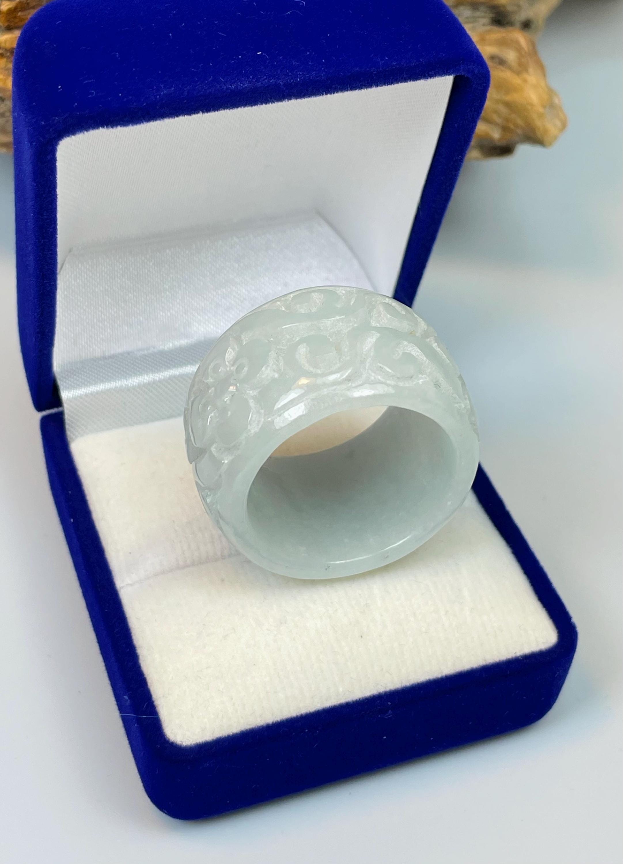 Anello da pollice o fascia in giada intagliata a mano, misura USA 12, verde mela chiaro con giada giadeite birmana autentica di grado A, bianco latte/MOJR0410