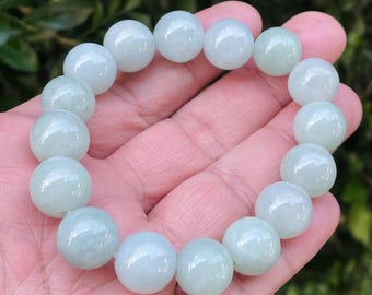 Pulseira de jadeíta birmanesa autêntica de grau A, certificada, esculpida à mão, com contas redondas de 13,5 mm, em verde-maçã gelado com branco leitoso / Sorte / MOJB0255