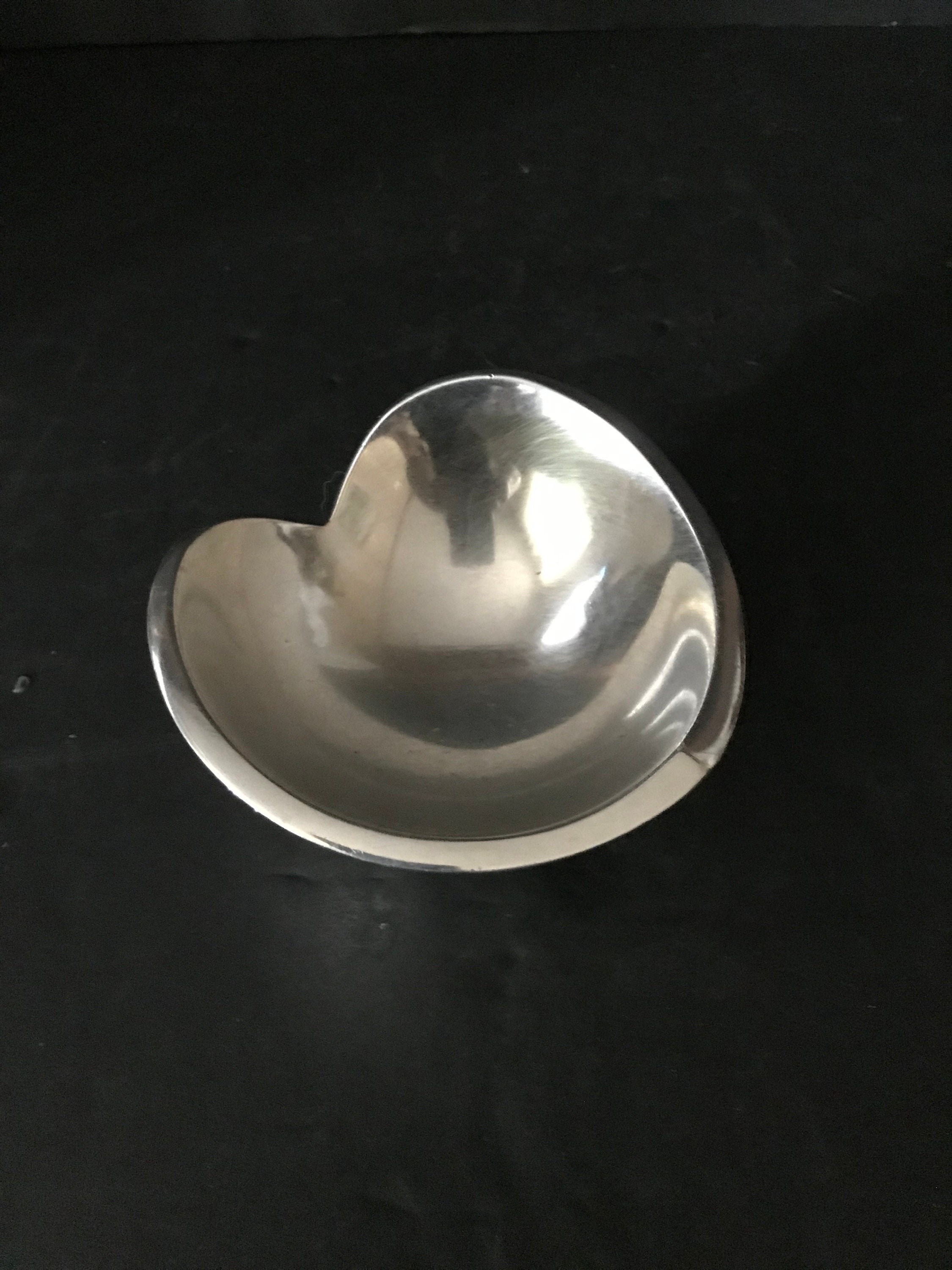 Nambe silver heart bowl. Nambe trinket dish. Nambe love bowl. Etsy